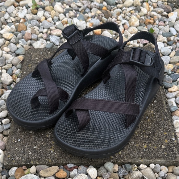 Chaco Other - All-Black Sporty Strapped Platform SandalsChaco men’s 9